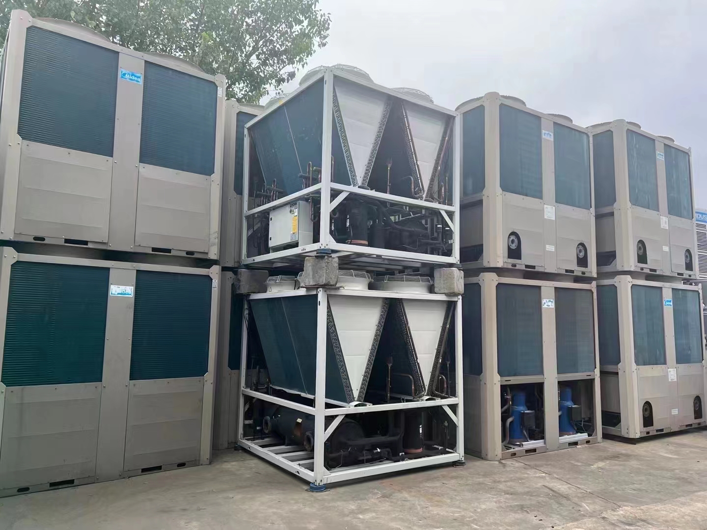 大型螺桿機(jī)多聯(lián)機(jī)模塊機(jī)渦旋式離心機(jī)中央空調(diào)機(jī)組出租